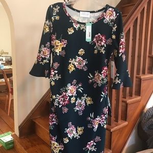 *NWT* Floral Maternity Ruffle Sleeve Knit Dress